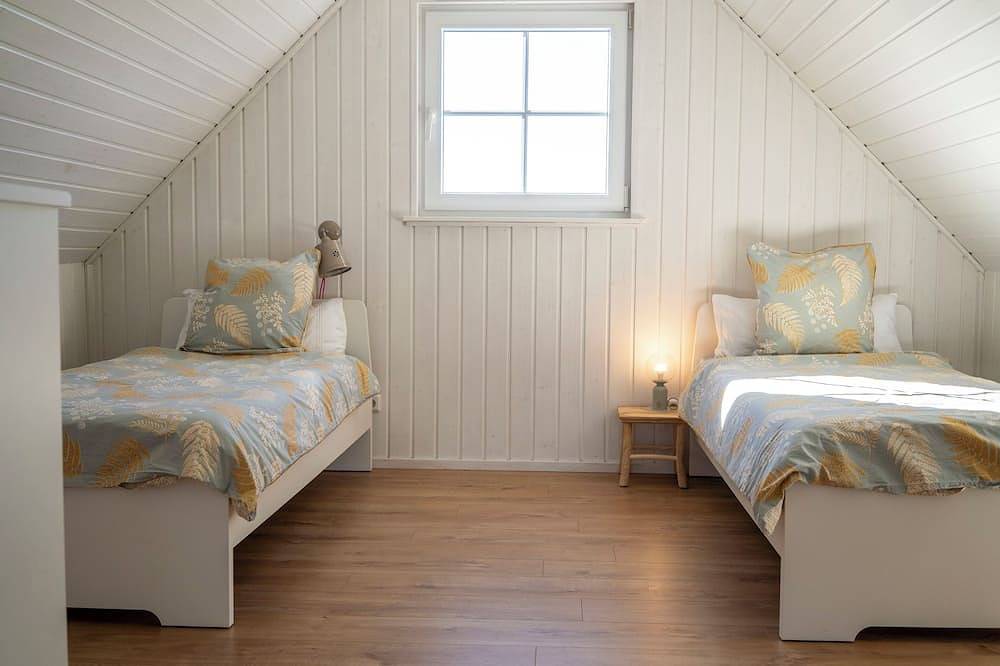Skandi Design Ferienhaus mit Hafenblick & Beach in Zerpenschleuse, Wandlitz