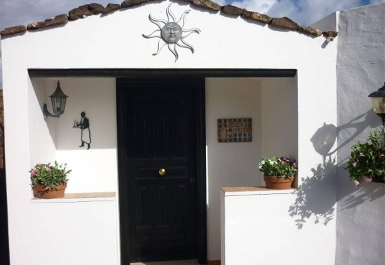 Villa Pedro--------- in Playa Blanca, Yaiza