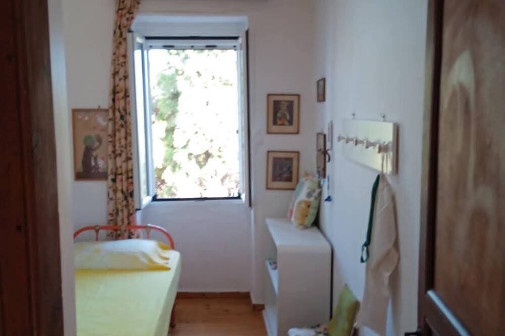 Seaside villa in Kyparissia, Peloponnese — Direct access to the beach below in Kyparissia, Golf von Kyparissia