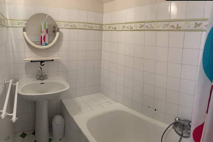 Gîte pour 2 personnes, avec jardin à Saint-Quay-Perros - 3