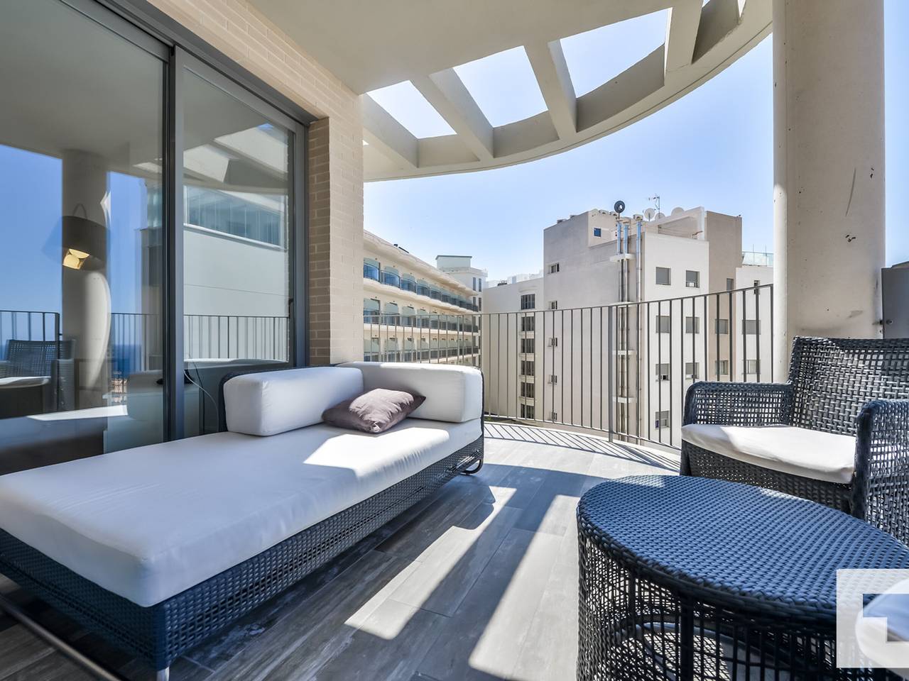 Appartement entier, Appartement moderne à Calpe avec piscine, climatisation et Wi-Fi in Vieille ville de Calpe, Calpe