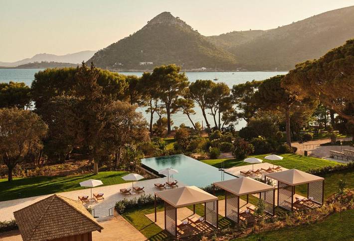 Bungalow für 2 Personen, mit Pool und Garten sowie Balkon auf Mallorca