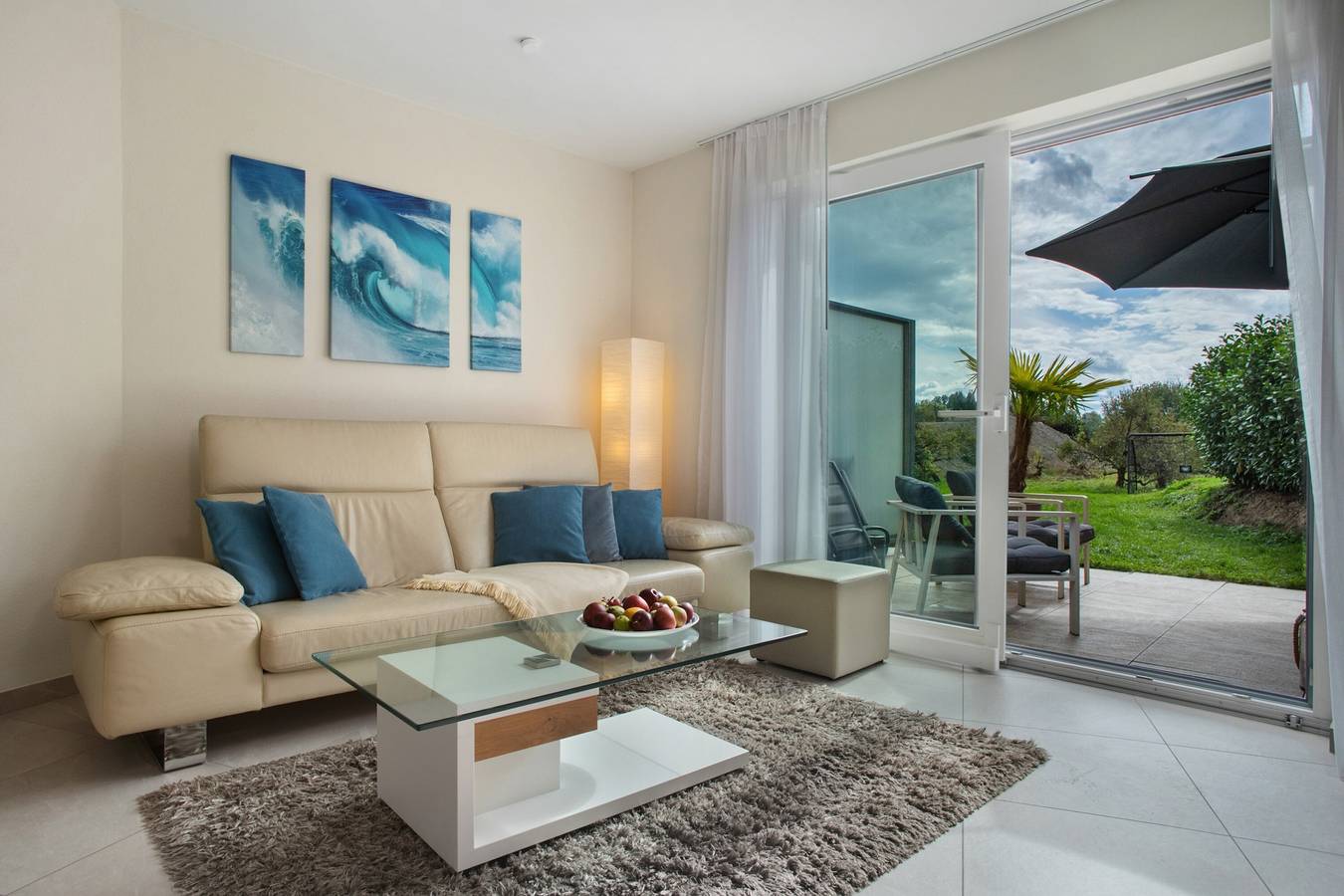 Ganze Wohnung, Ferienwohnung 'Annette's Haus und Garten' mit privater Terrasse und Wlan in Friedrichshafen, Region Bodensee-Oberschwaben