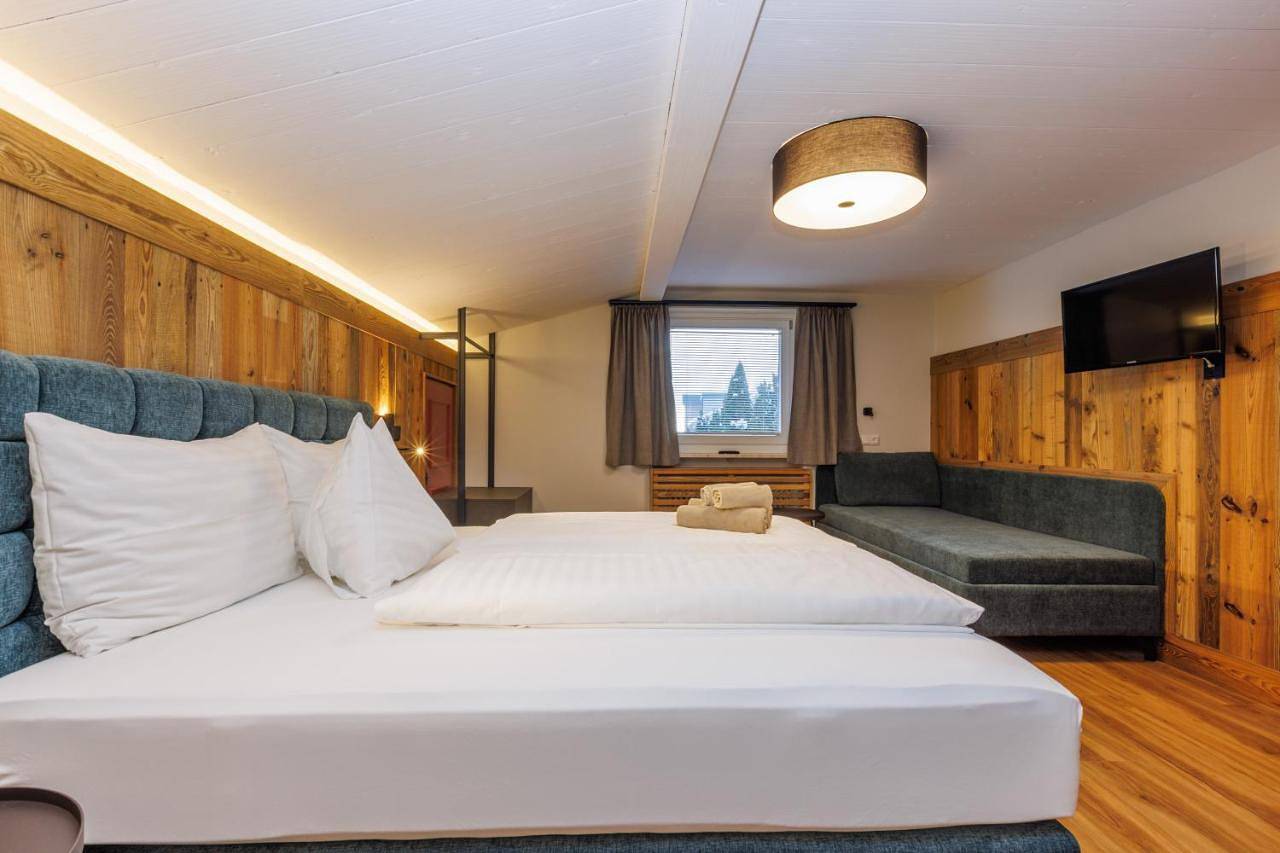 Four-Bedroom Chalet with Terrace in Mayrhofen, Zillertaler Alpen
