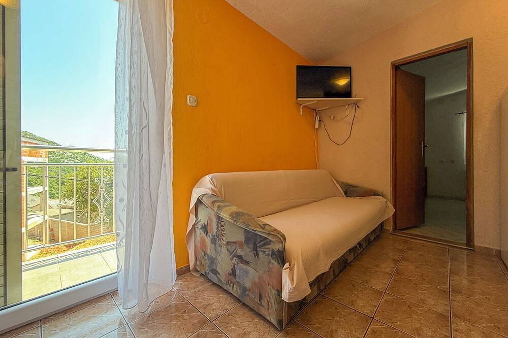 Cały apartament, Apartments mit Balkon und Terasse in Karlobag, Velebit Nature Park