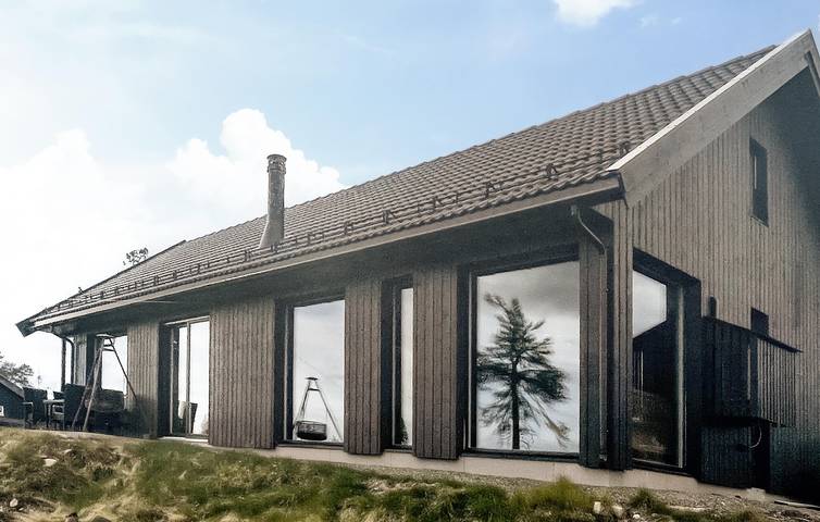 Ferienhaus für 8 Personen mit Garten in Løten