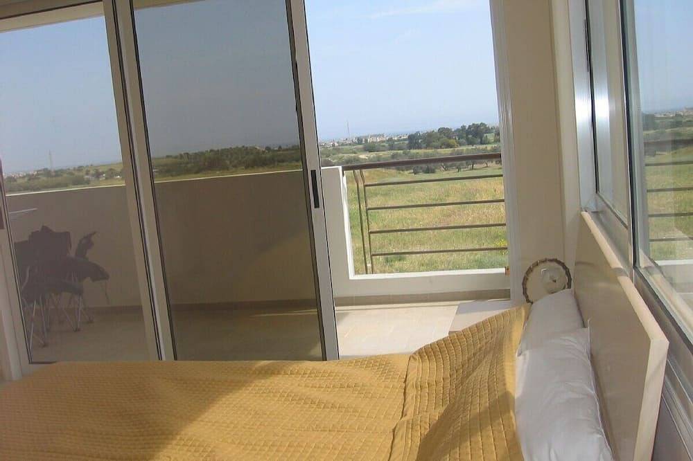 Ganze Wohnung, Schönes Appartement mit 2 Schlafzimmern und attraktiven Ausblick in Larnaca Bezirk