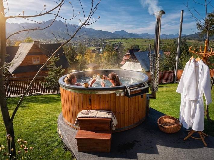 Domek letniskowy dla 10 osób, z Balkon i Taras oraz Jacuzzi i Ogród w Zakopane