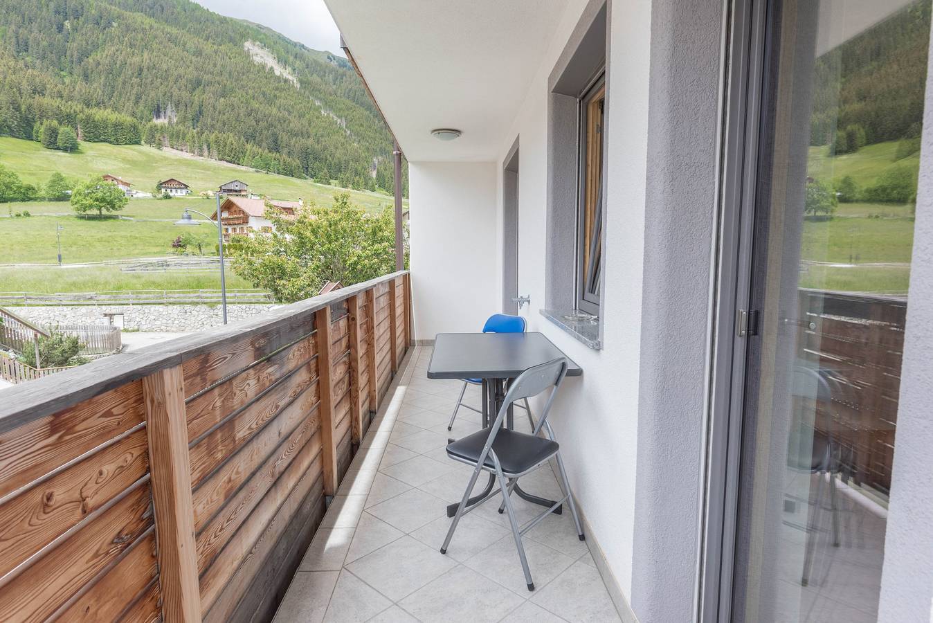 Apartamento entero, Moderno apartamento "Reider" con vistas a la montaña, Wi-Fi y balcón in Sarentino, Alpes de Sarntal