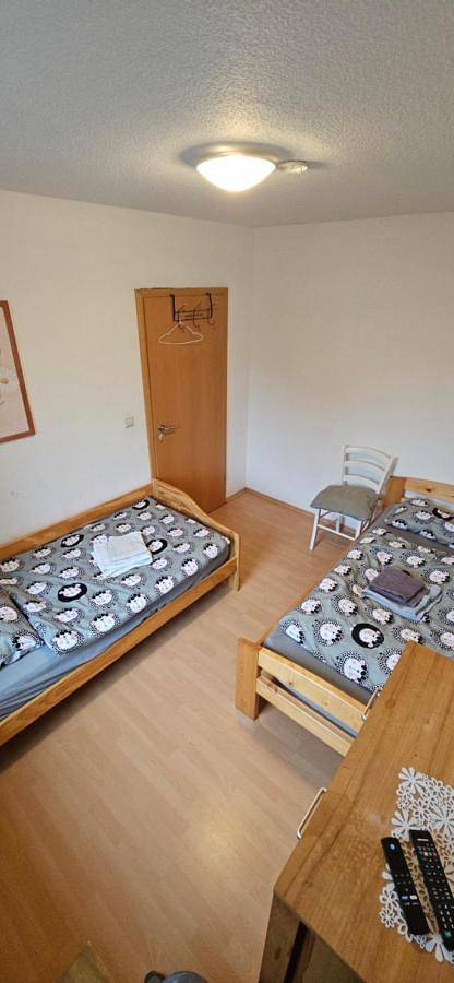 Twin Room with Garden View in Herrenhausen-Stöcken, Hannover