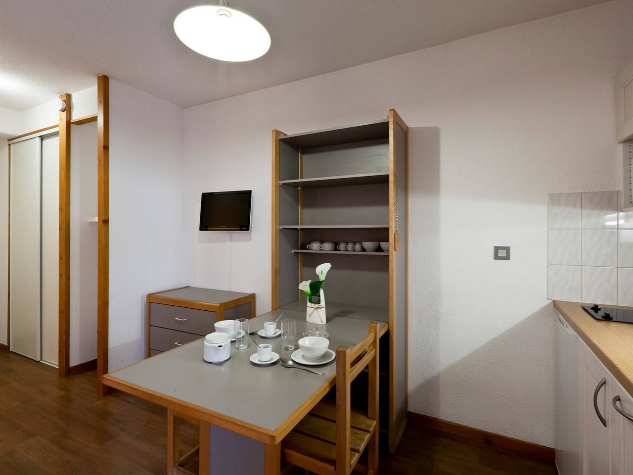 Ganzes Studio, Gemütliches Studio für 2 mit Balkon und Wifi in Brides-les-Bains in Brides-les-Bains, Vanoise-Massiv