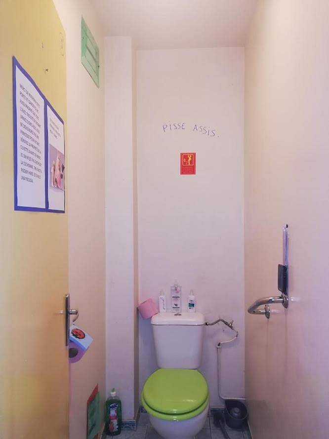 Double Room with Shared Bathroom in Verneuil-sur-Avre, Région d'Évreux