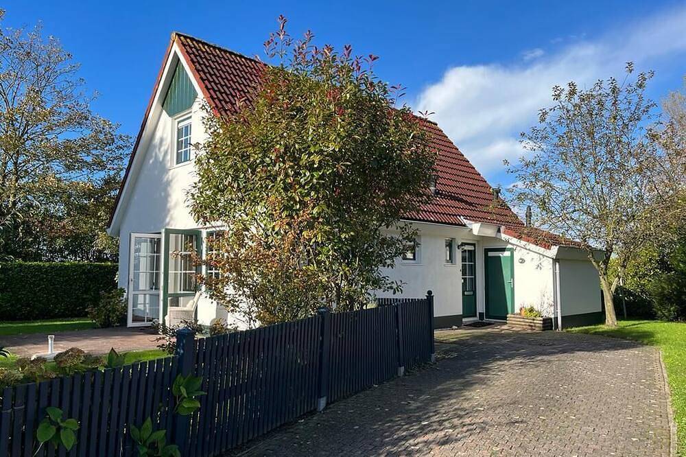 Gemütliches, freistehendes Ferienhaus mit großem, sonnigen Garten rundum und nur wenige Gehminuten vom Veerse Meer und dem Yachthafen entfernt. in Kortgene, Niederländische Nordsee