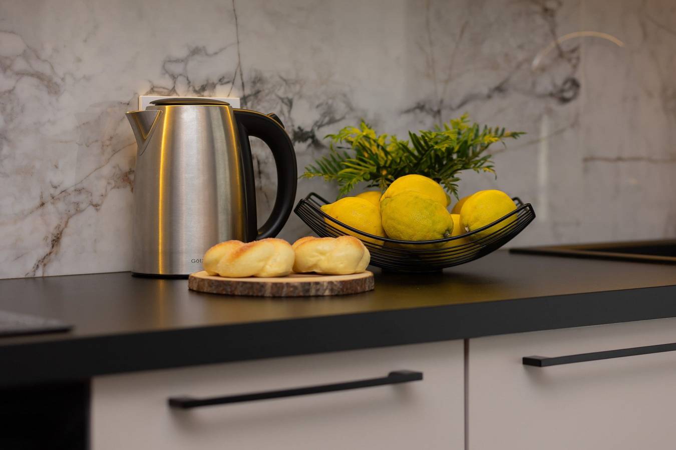 Entire apartment, Dunikowskiego 6A Bright Apartment Parking in Warsaw, Masovia