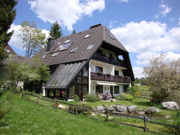 Ferienhaus für 2 Personen, mit Garten und Balkon in Schluchsee