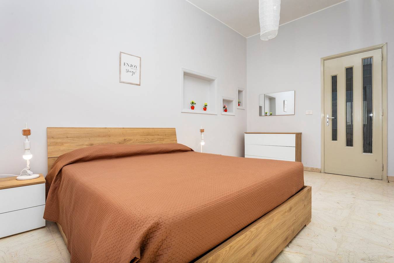Appartement entier, Appartement "Nicola House" avec vue sur la mer, Wi-Fi et climatisation in Catane, Province de Catania