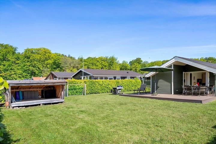 Ferienhaus für 6 Personen, mit Terrasse und Garten in Binderup Strand - 2