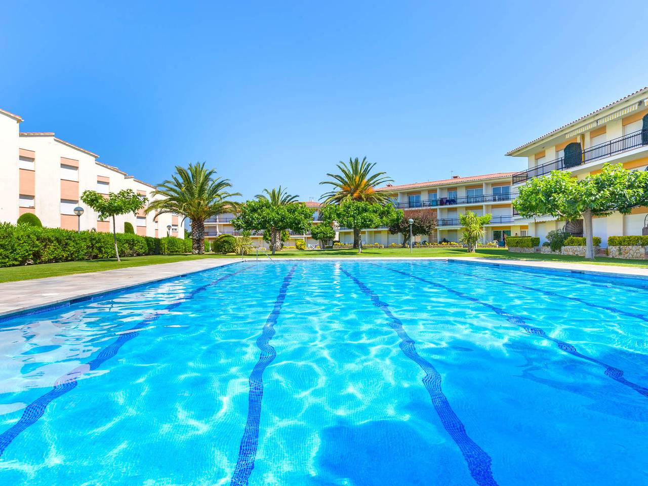 Apartamento entero, Apartamento en Calella de Palafrugell para 5 personas con piscina y parking a 500m de la playa in Calella de Palafrugell, Palafrugell