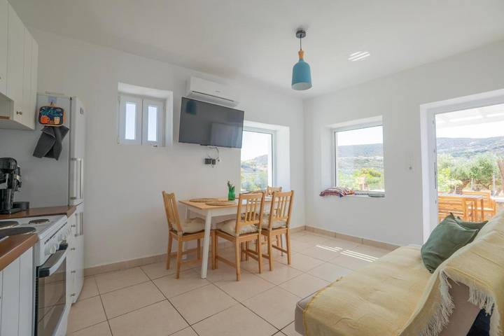 Ferienhaus für 7 Personen, mit Balkon und Terrasse sowie Garten und Pool auf Karpathos - 2