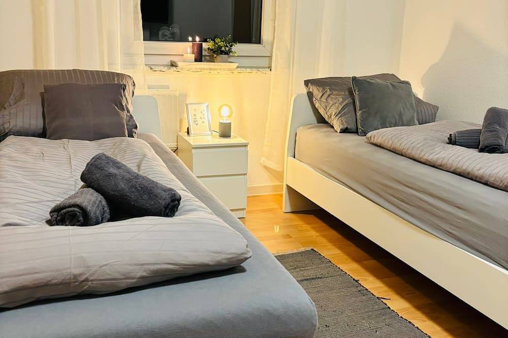 Ganze Wohnung, Schöne Ferienwohnung über den Dächern von Plauen in Plauen, Chemnitz und Umgebung