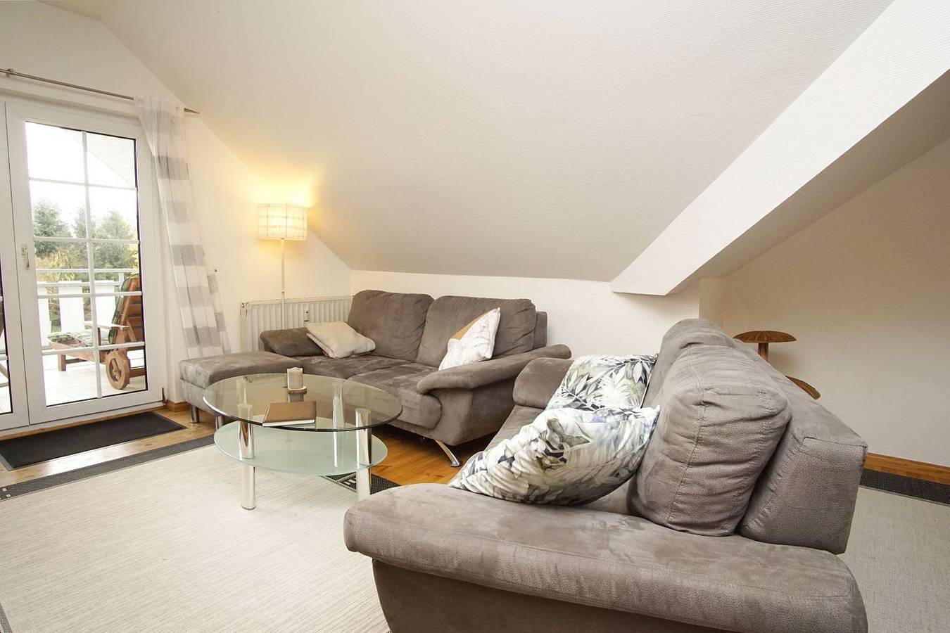 Entire apartment, Viel Natur und idyllische Umgebung - Ferienhaus Honigtopf Fewo Märchenwald in Neddesitz, Sagard