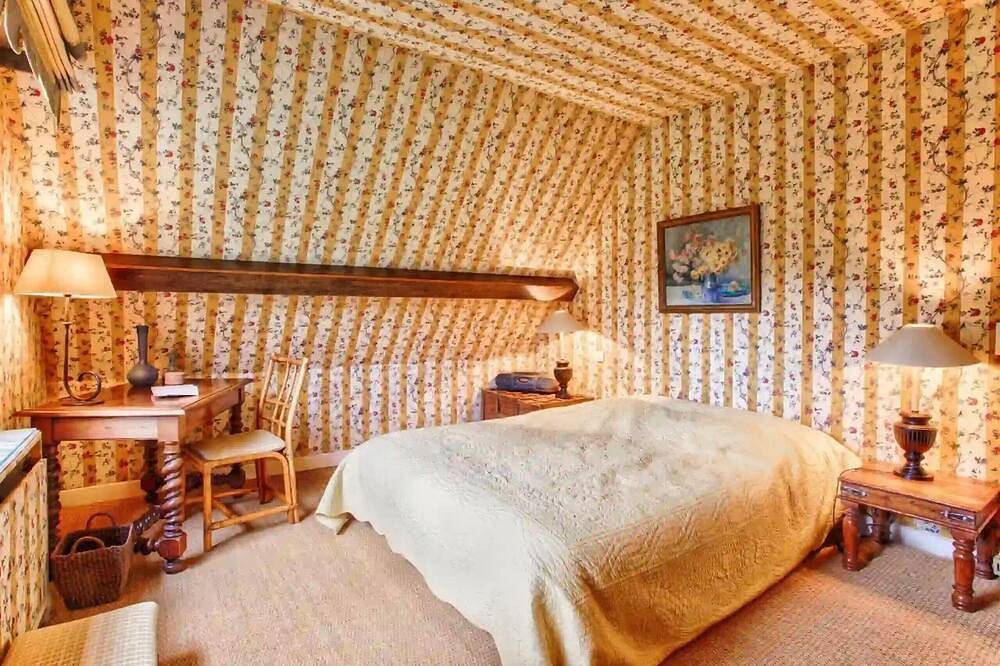 Magnificent residence Moulin Saint-Laurent Deauville with swimming pool & sauna 12 people in Deauville, Lisieux und Umgebung