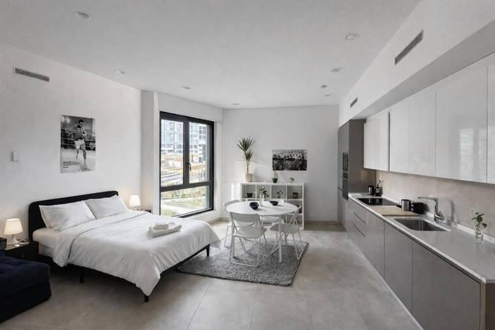 Apartamento de vacaciones para 2 personas, con vistas además de terraza y piscina - 1