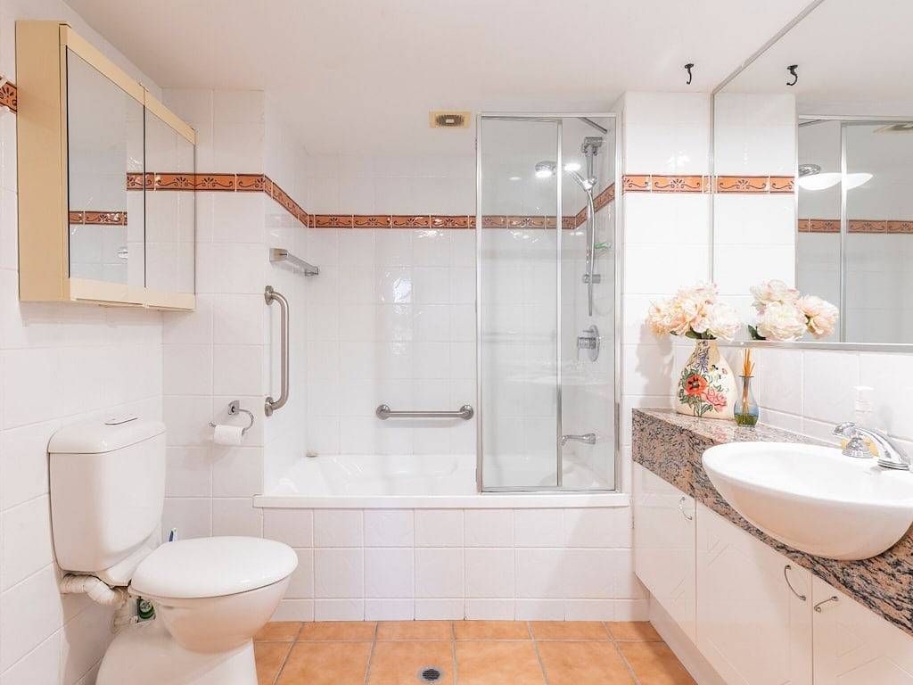 Ganze Wohnung, Riesiger Privater Sicherer Hof Mit Wasseransicht in Maroochydore, Sunshine Coast