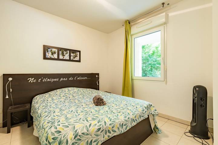 Gîte pour 4 personnes, avec jardin ainsi que terrasse et piscine, animaux acceptés dans Lac de Jouarrès - 4