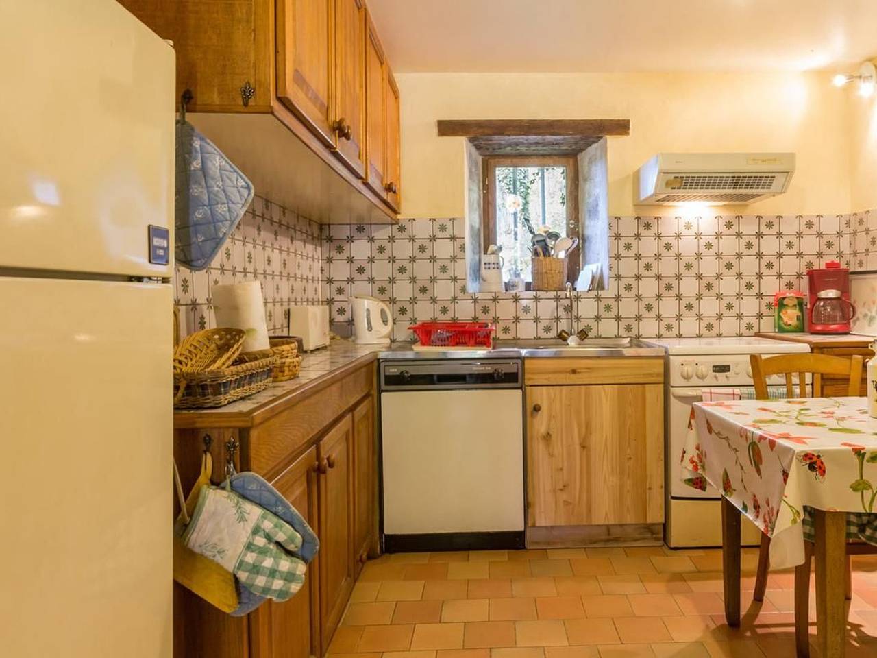 Historisches Haus in einer Abtei aus dem 12. Jh., Haustiere erlaubt in Oigny, Montbard und Umgebung