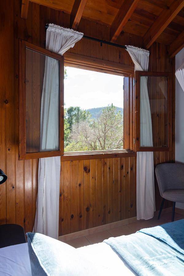 Casa rural para 6 personas, con Balcón y Terraza además de Jardín y Piscina en Canal de Navarrés - 4