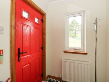 Log Cabin for 6 People in Loch Eil, Scotland, Photo 3