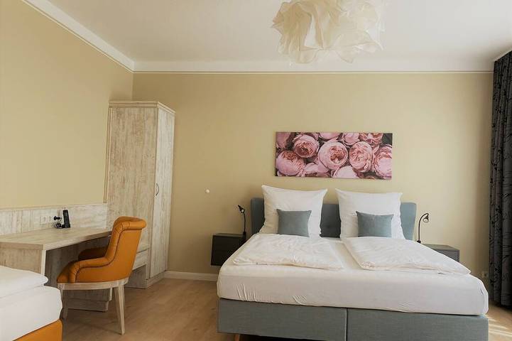 Ganze Wohnung, Alte Gärtnerei 1: Helle Ferienwohnung zentral in Bautzen in Bautzen, Oberlausitz-Niederschlesien