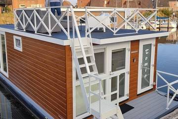 Péniche pour 4 personnes, avec terrasse dans Monnickendam