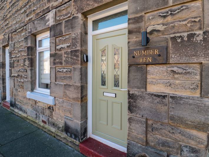 Cottage for 4 people, with garden, with pets in Amble