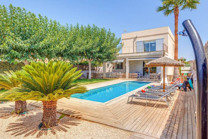 Ferienhaus für 8 Personen, mit Whirlpool und Garten in Porreres