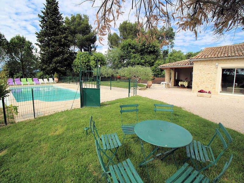 Authentique mas à Vaison-la-Romaine, 12P. jolie vue, piscine privée et clôturée. in Saint-Marcellin-lès-Vaison, Parc naturel régional du Mont-Ventoux