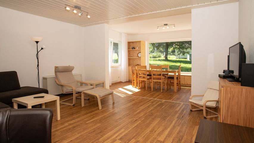 Vakantiehuis voor 6 personen, met tuin en zwembad in Nesselwang