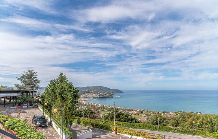Apartamento vacacional entero, Apartamento en planta baja con piscina al aire libre y aire acondicionado - 1 km de la playa in Agropoli, Cilento Coast