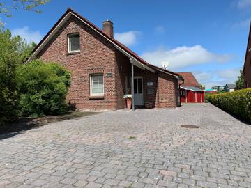 Ferienhaus für 6 Personen, mit Garten in Hamswehrum