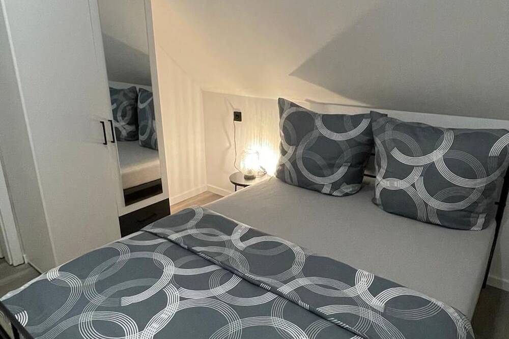 Entire apartment, 3-room apartment in Bi-Schildesche, Wlan, Dolce Gusto in Bielefeld, North Rhine-Westphalia
