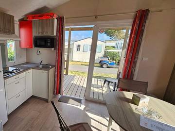 Camping pour 4 Personnes dans La Faute-sur-Mer, Vendée, Photo 3