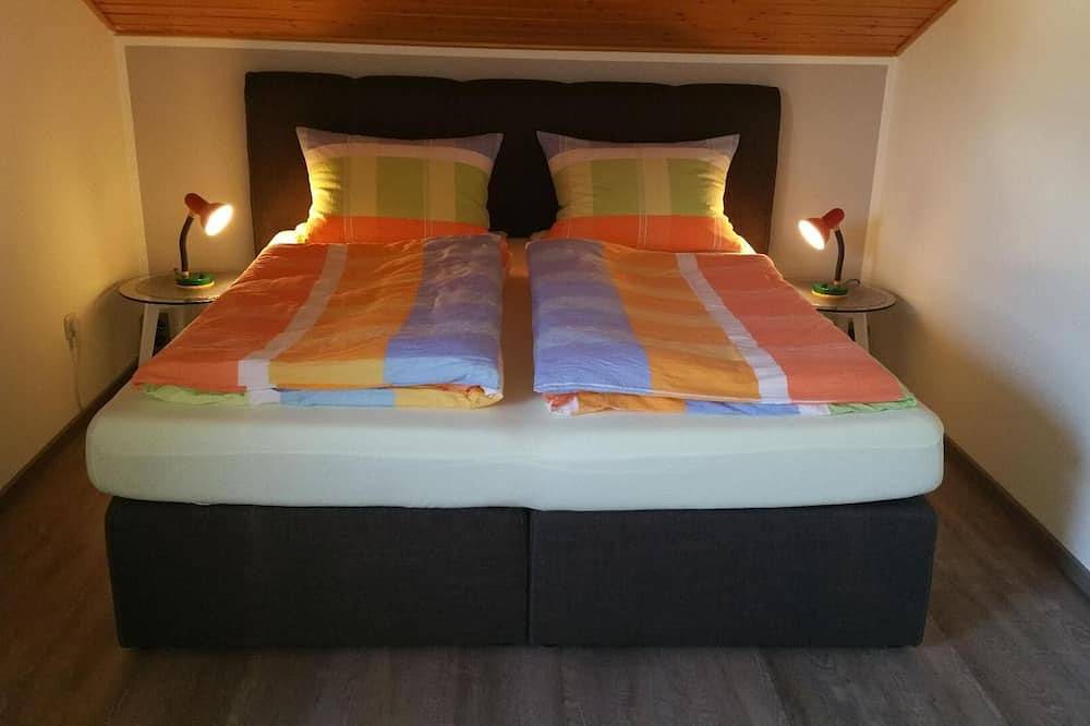 Ganze Wohnung, Ferienwohnung 100 qm mit 3 Schlafzimmern in Furth im Wald, Ostbayern