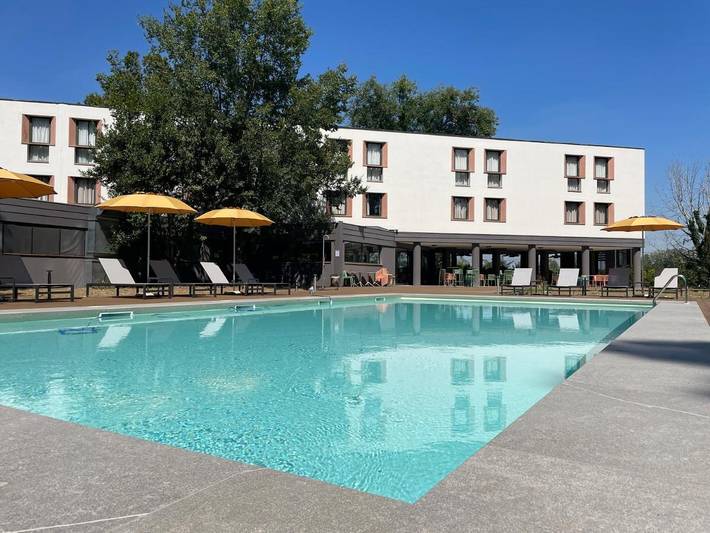 Appartamento per 5 persone, con Giardino e Piscina a Peschiera Borromeo