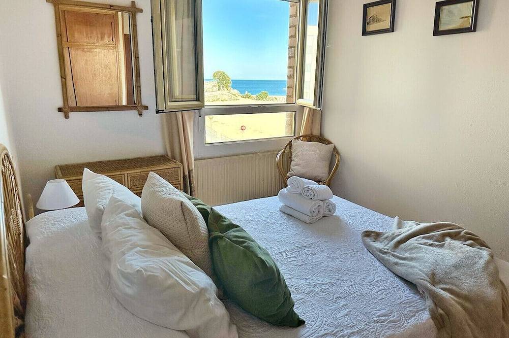 Entire apartment, 🌊 Your refuge by the sea in Isla, Cantabria 🏖️✨ in Isla, Arnuero
