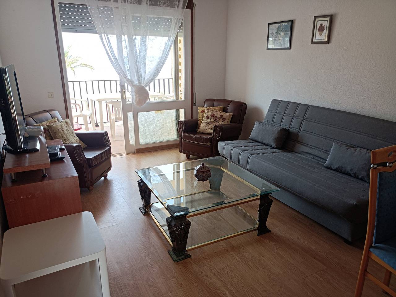 Appartement entier, Appartement à L'Escala pour 6 personnes, proche mer, avec terrasse, lave-linge et Tv in L'Escala, Haut-Ampurdan