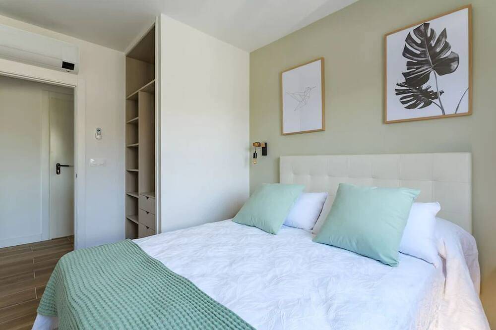 Entire apartment, Veiga da Fraga Apartments ( B ) 5 minutes from the beach by car! in Poio, Galician Coast