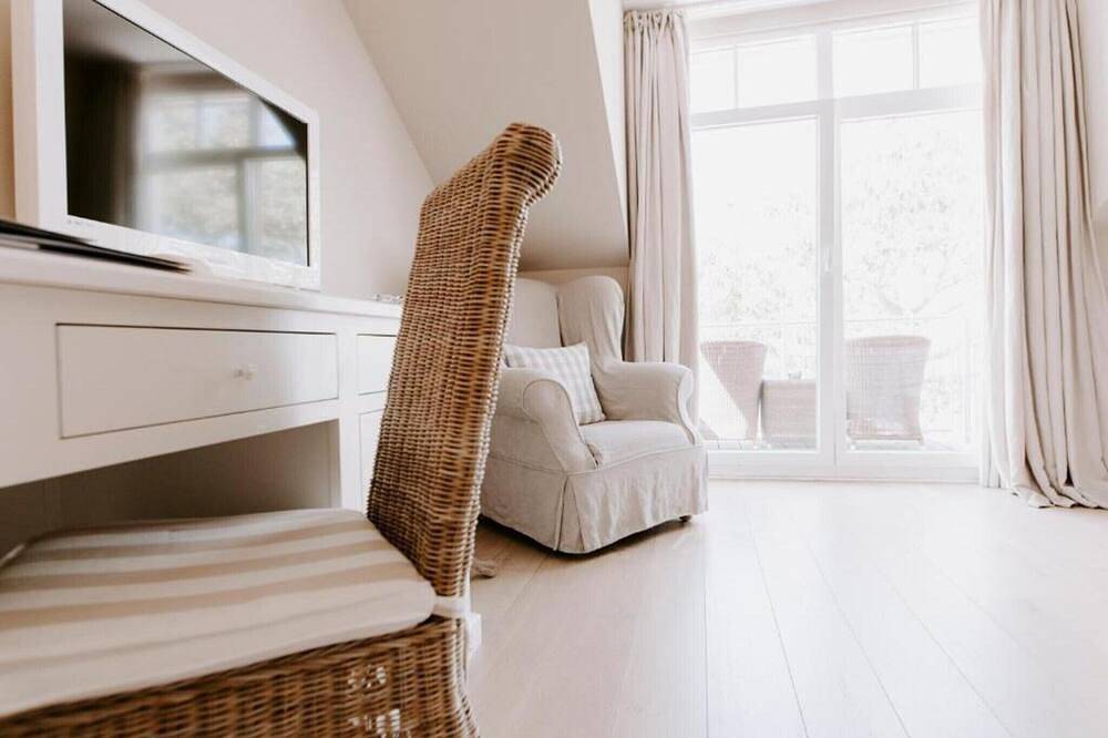 Ganze Wohnung, Heikendorf by Belvilla Doppelzimmer mit Meerblick in Kieler Förde, Heikendorf