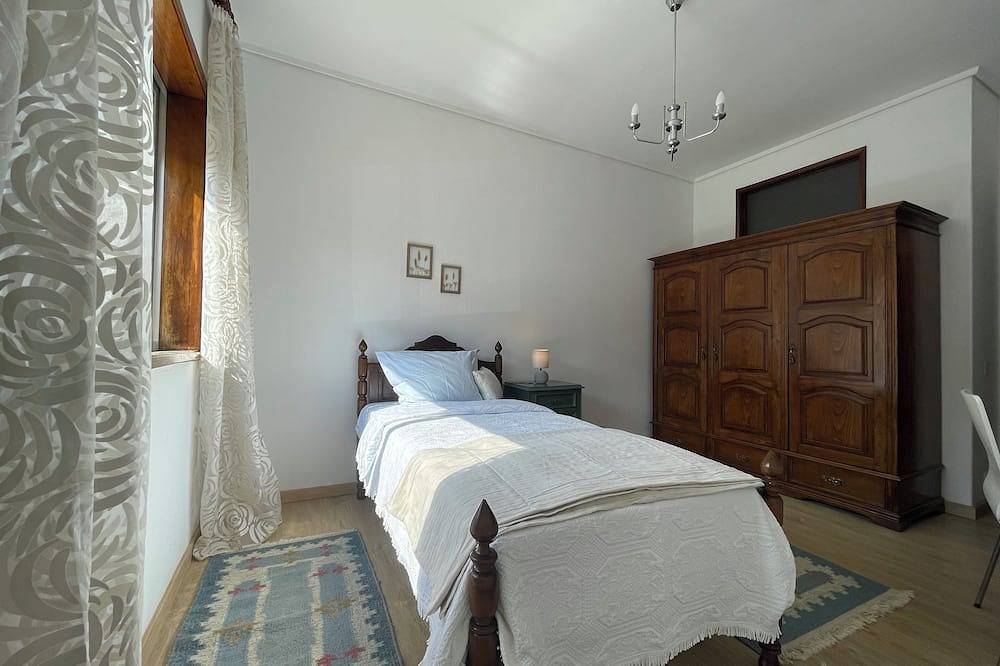 Apartamento entero, Welcome to Casa Minda - lovely for digital nomads, workers and travellers in Ermesinde, Distrito de Porto