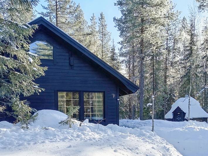 Log cabin for 4 people, with sauna in Lapland
